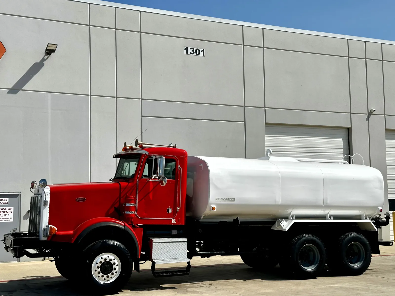 1998 Peterbilt in Hutchins, TX — photo 2