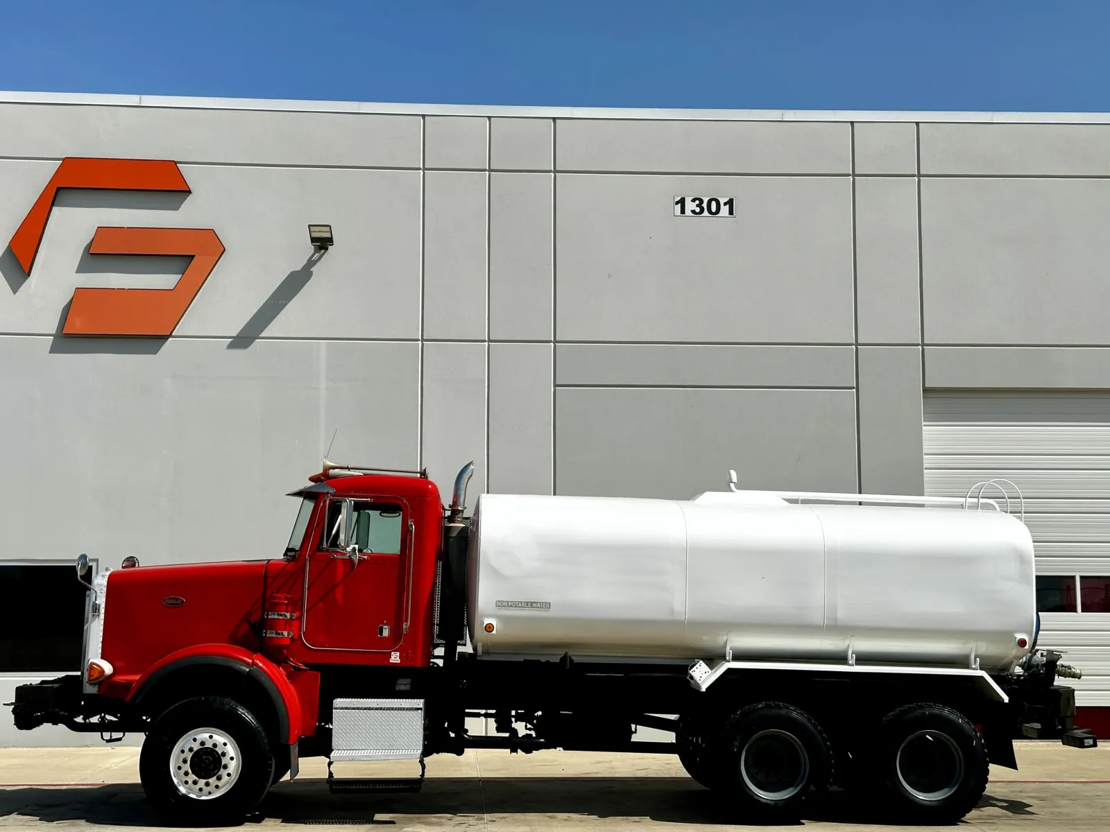 1998 Peterbilt in Hutchins, TX — photo 4
