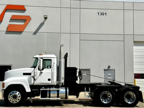 More photos of 2012 MACK CHU613 at Forge Truck Centers - Texas, TX