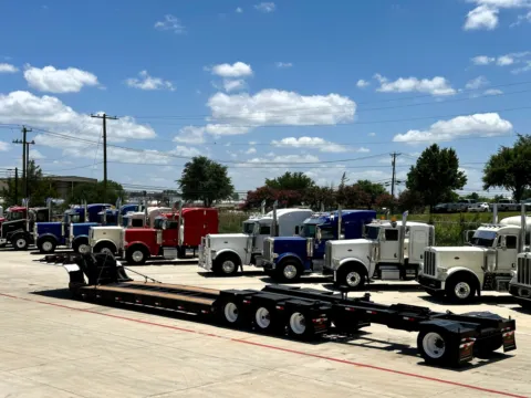 Another view of 2011 TALBERT LOWBOY for sale in Hutchins, TX at Forge Truck Centers - Texas