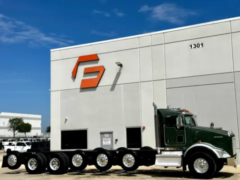 2022 KENWORTH T800 for sale in Hutchins, TX