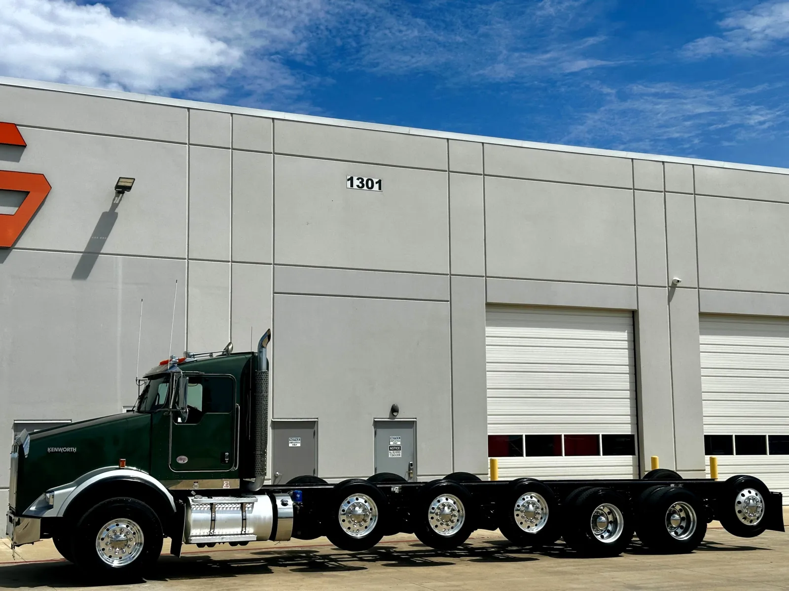 2022 Kenworth T800 in Hutchins, TX — photo 2