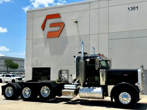 2005 PETERBILT 379 for sale in Hutchins, TX
