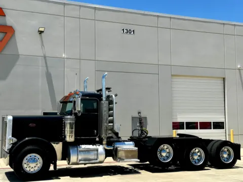 Photos of 2005 PETERBILT 379 for sale in Hutchins, TX at Forge Truck Centers - Texas