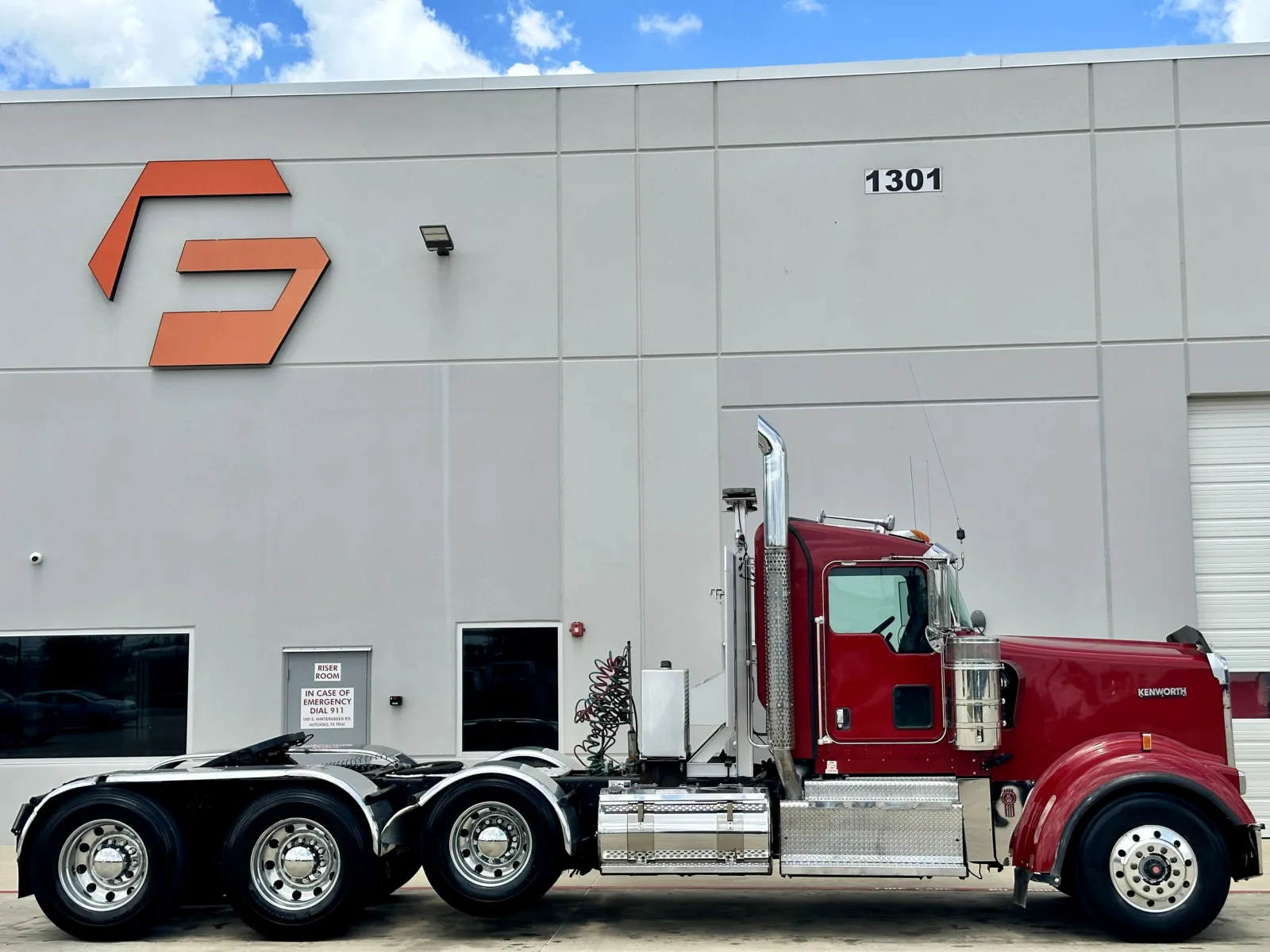 2016 Kenworth W900 in Hutchins, TX — photo 3