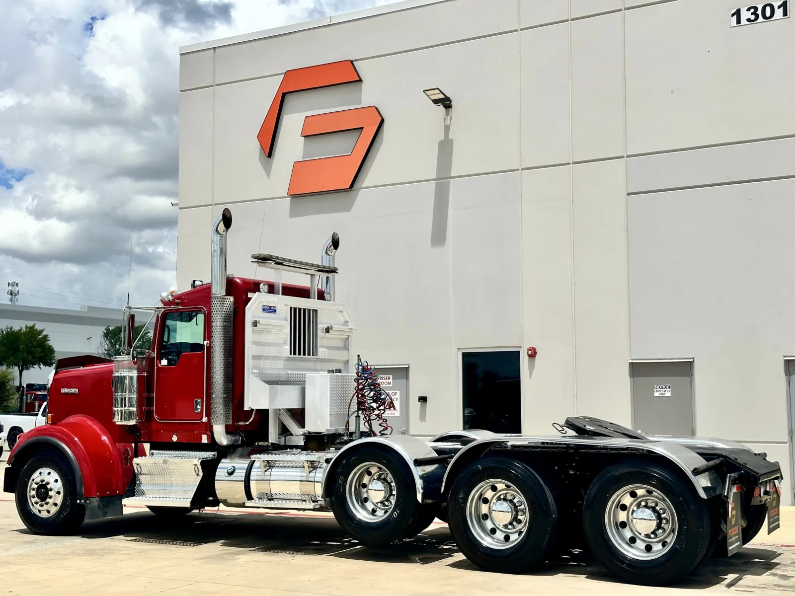 2016 Kenworth W900 in Hutchins, TX — photo 6