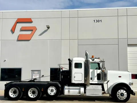 Another view of 2013 PETERBILT 388 for sale in Hutchins, TX at Forge Truck Centers - Texas