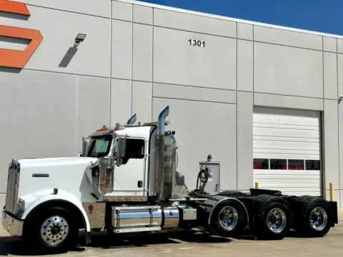 Photos of 2016 KENWORTH W900 for sale in Hutchins, TX at Forge Truck Centers - Texas
