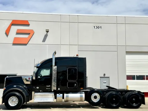 More photos of 2025 KENWORTH W990 at Forge Truck Centers - Texas, TX
