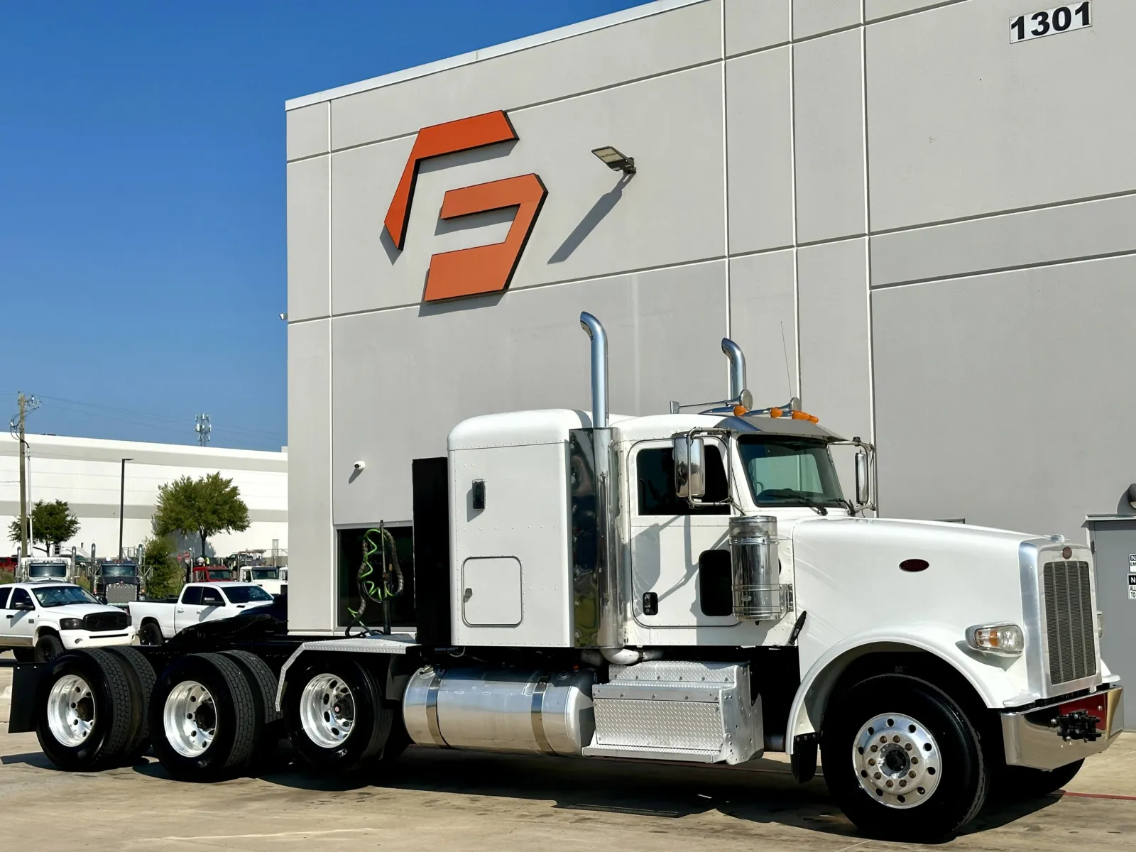 2015 Peterbilt 367 in Hutchins, TX
