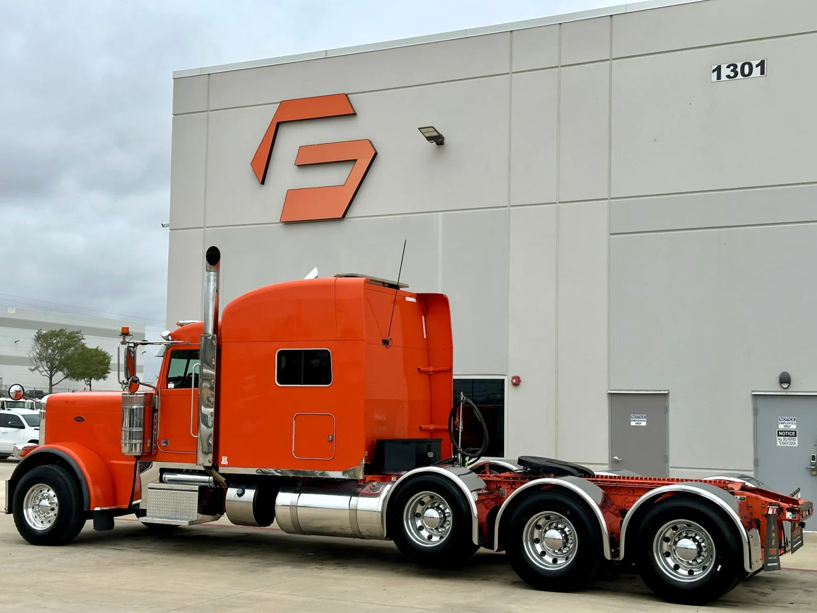 2020 Peterbilt 389 in Hutchins, TX — photo 6