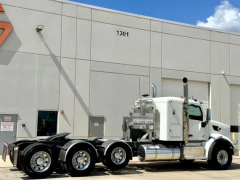 More photos of 2015 PETERBILT 567 at Forge Truck Centers - Texas, TX