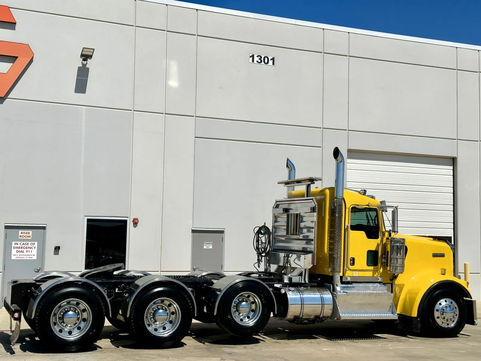 2017 Kenworth W900 in Hutchins, TX — photo 5