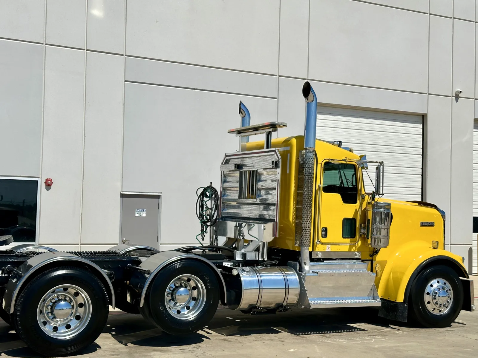 2017 Kenworth W900 in Hutchins, TX — photo 7