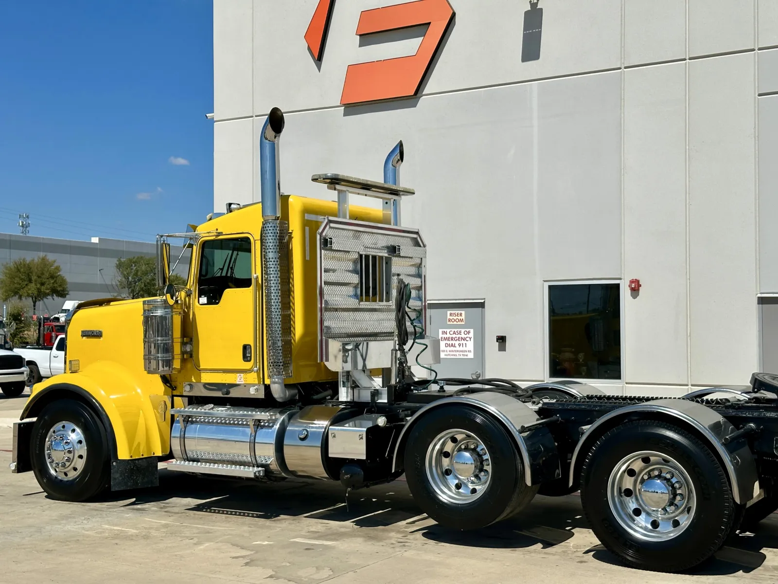 2017 Kenworth W900 in Hutchins, TX — photo 8