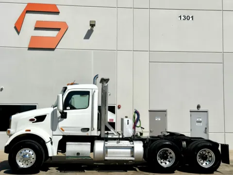 More photos of 2016 PETERBILT 567 at Forge Truck Centers - Texas, TX