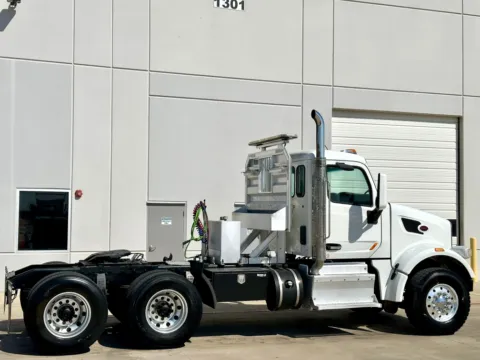 More photos of 2016 PETERBILT 567 at Forge Truck Centers - Texas, TX