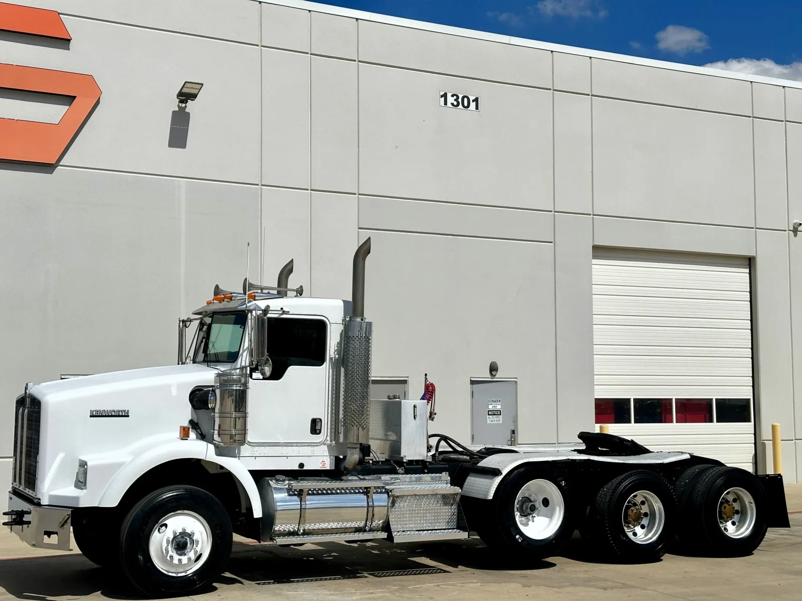 2005 Kenworth T800 in Hutchins, TX — photo 2