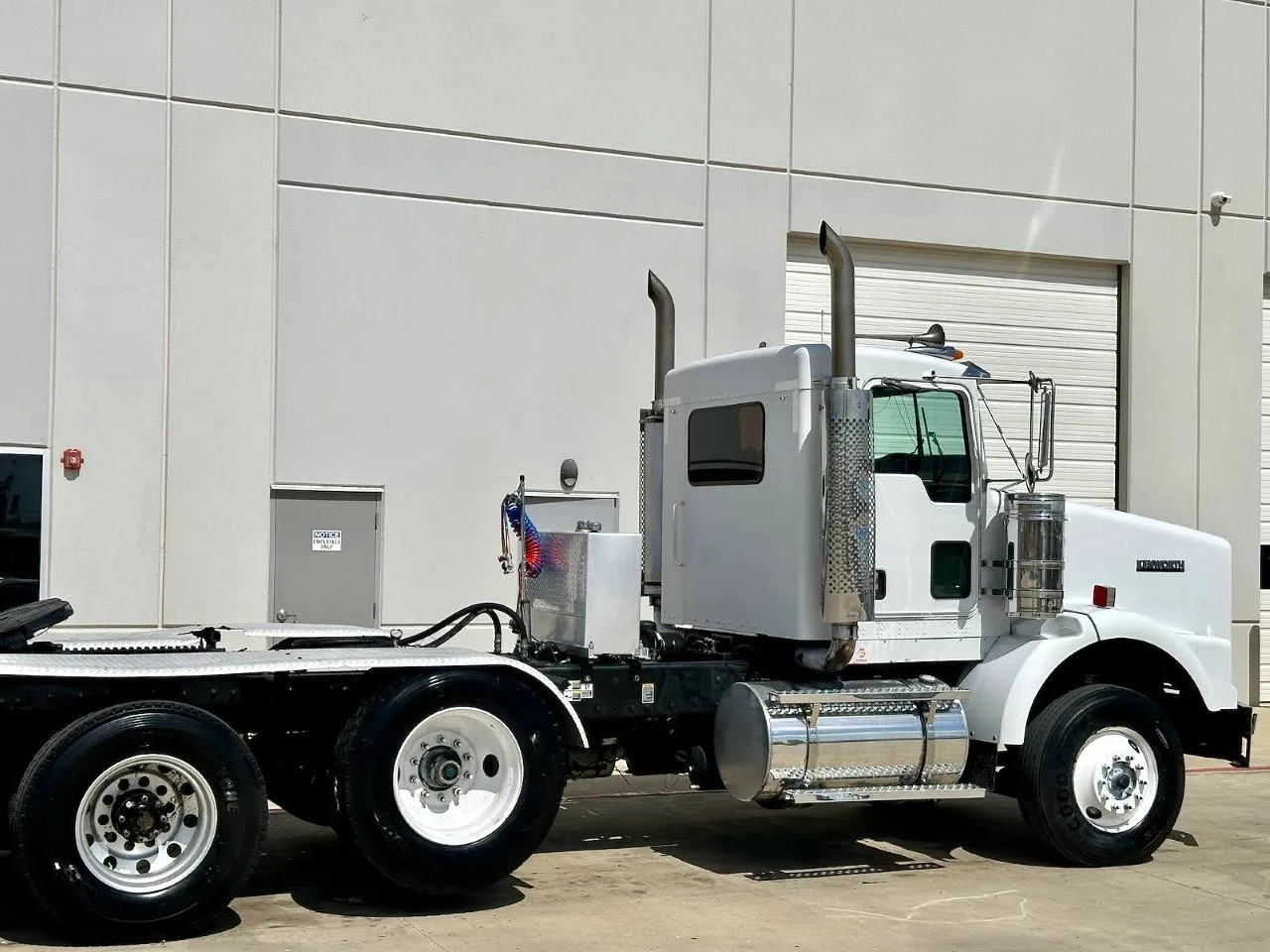 2005 Kenworth T800 in Hutchins, TX — photo 7