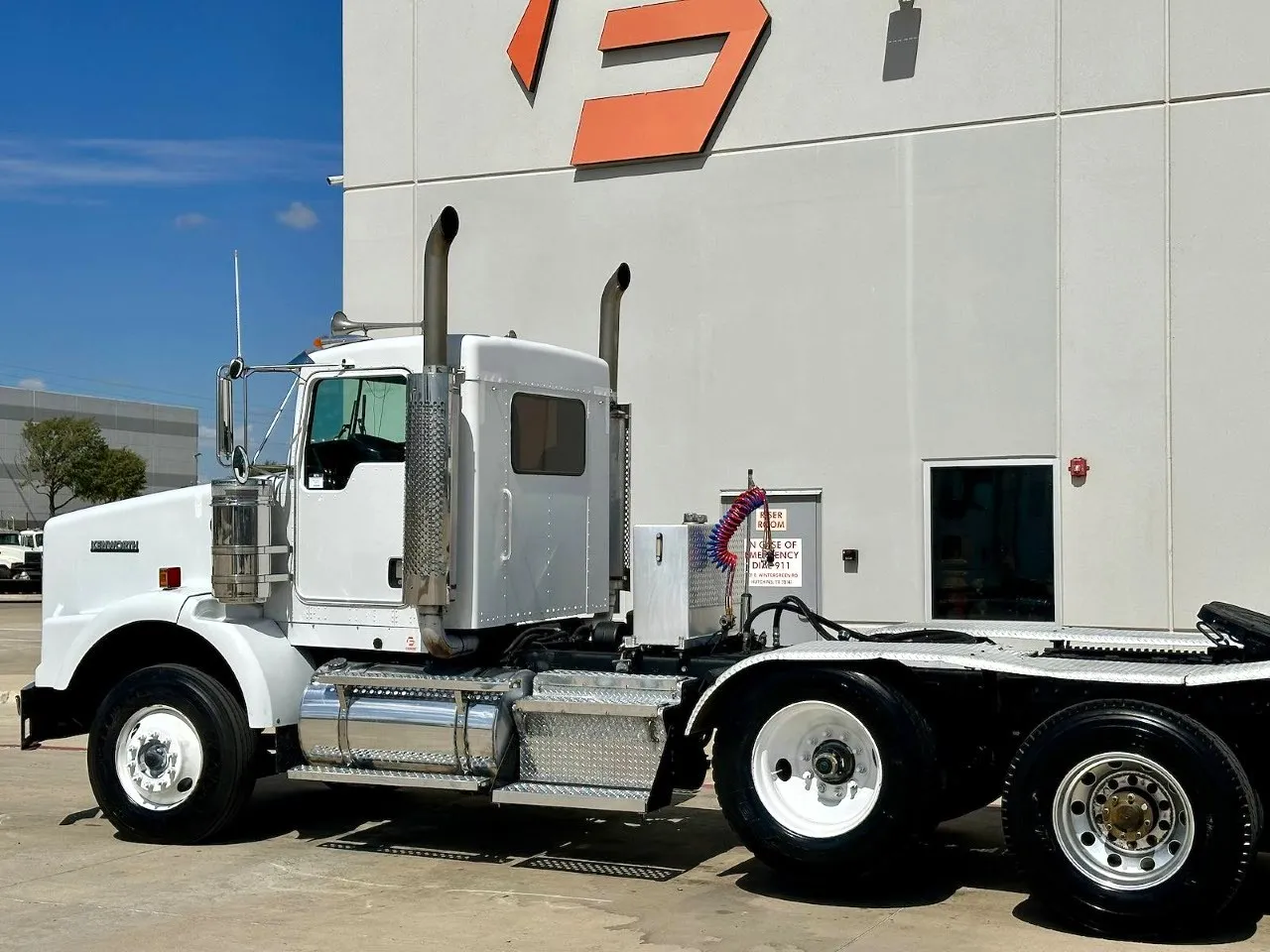 2005 Kenworth T800 in Hutchins, TX — photo 8