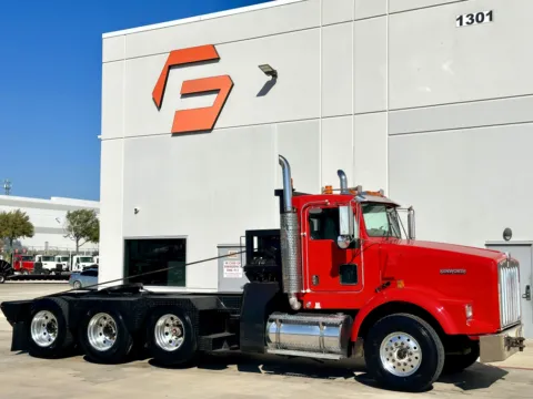2006 KENWORTH T800 for sale in Hutchins, TX