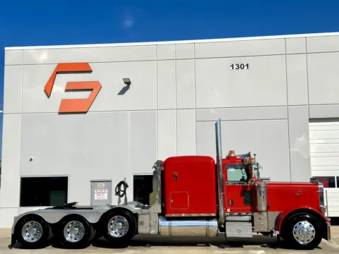 Another view of 2007 PETERBILT 379 for sale in Hutchins, TX at Forge Truck Centers - Texas