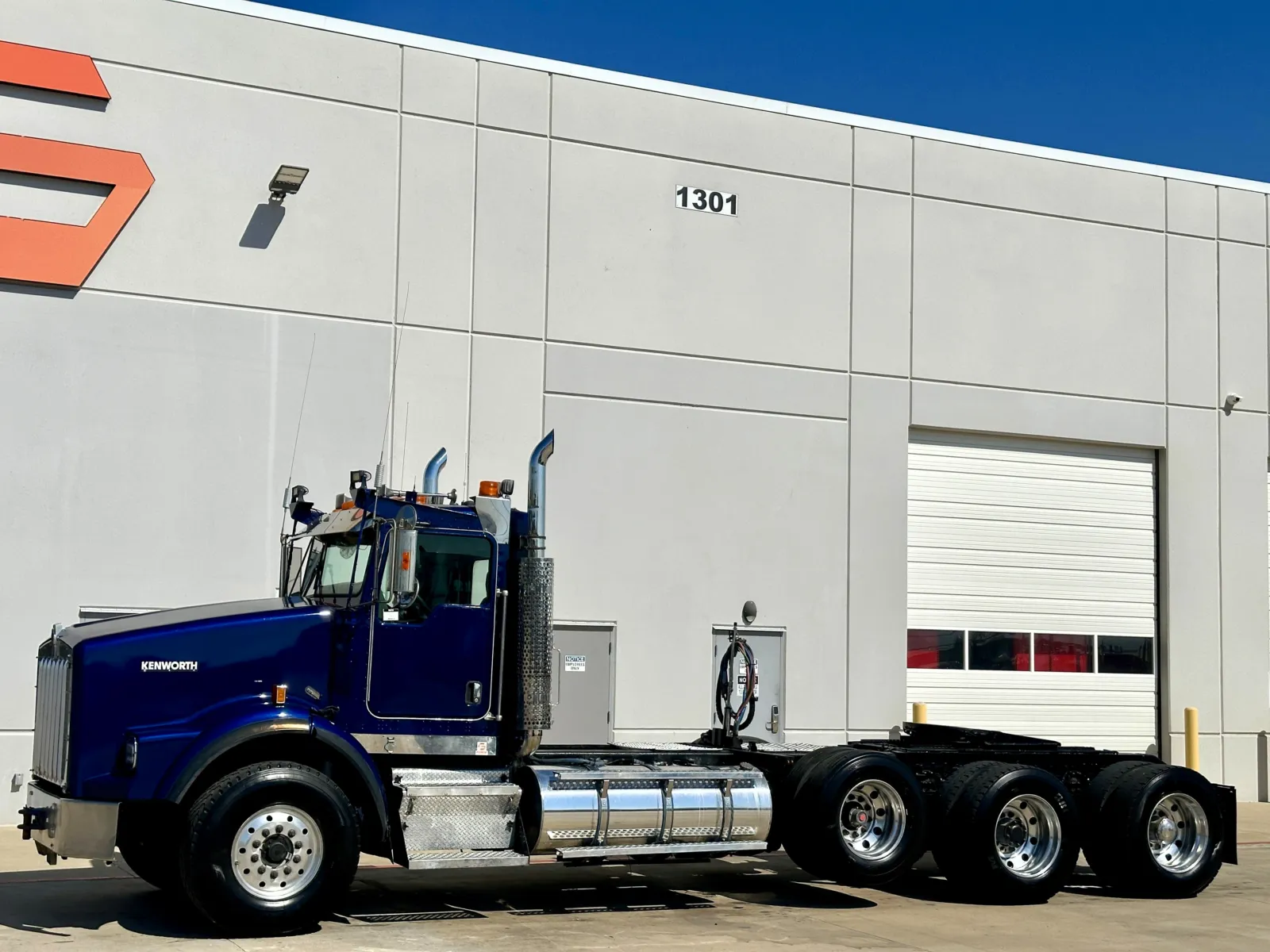 2003 Kenworth T800 in Hutchins, TX — photo 2