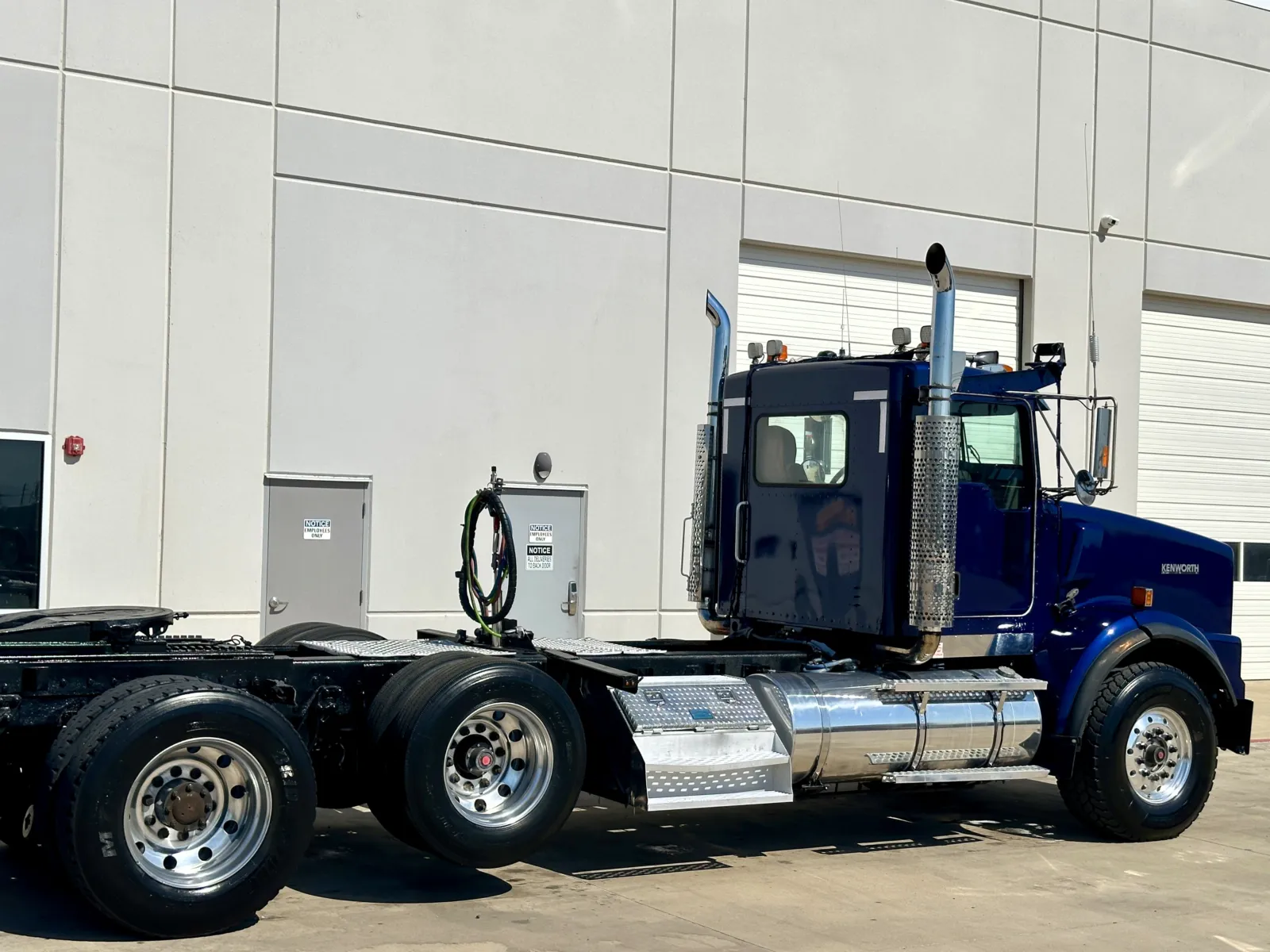 2003 Kenworth T800 in Hutchins, TX — photo 7