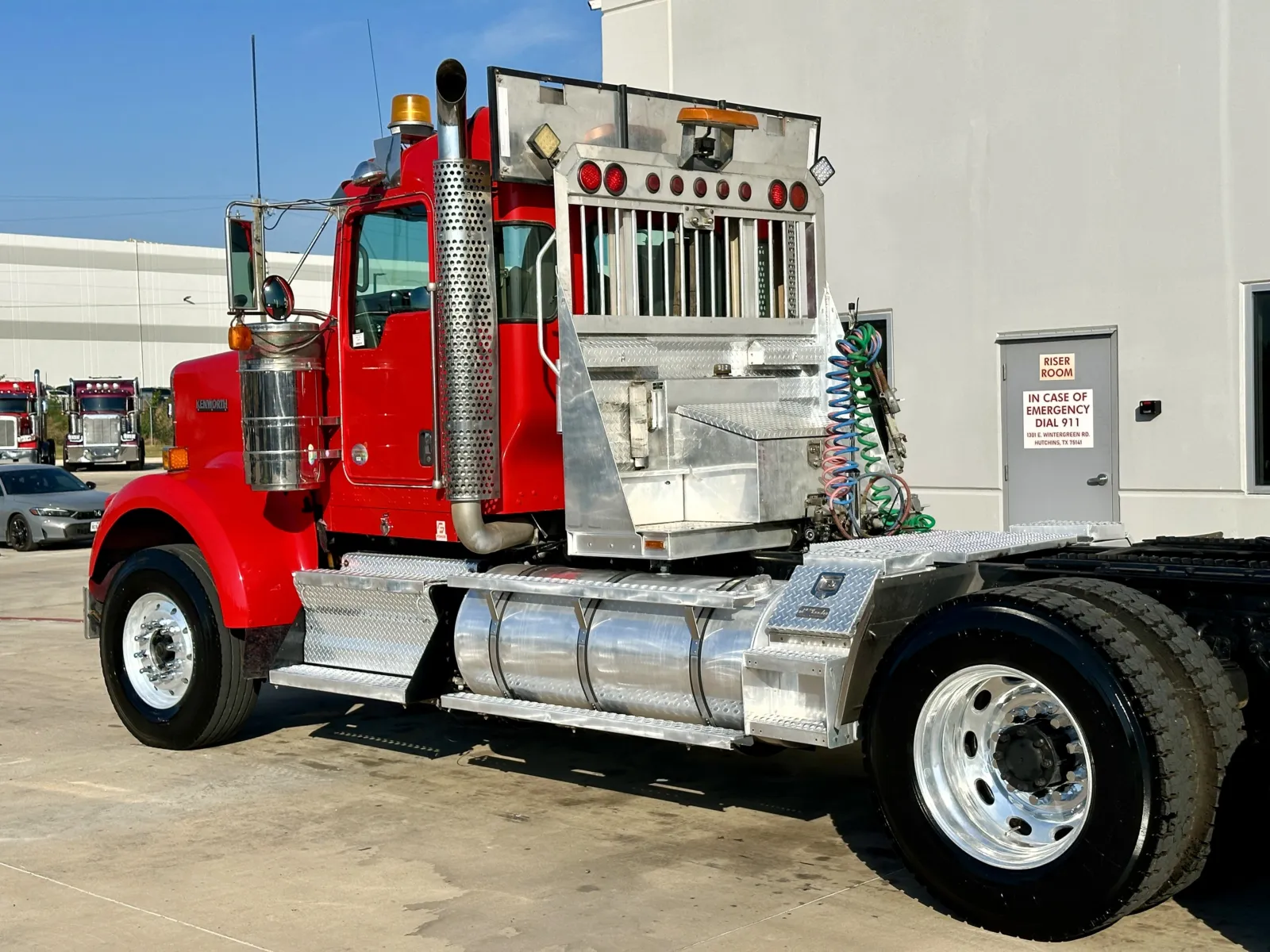 2011 Kenworth W900 in Hutchins, TX — photo 8