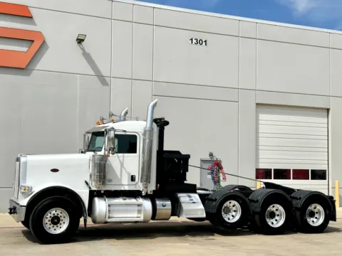 Photos of 2020 PETERBILT 389 for sale in Hutchins, TX at Forge Truck Centers - Texas