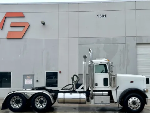Another view of 2008 PETERBILT 388 for sale in Hutchins, TX at Forge Truck Centers - Texas