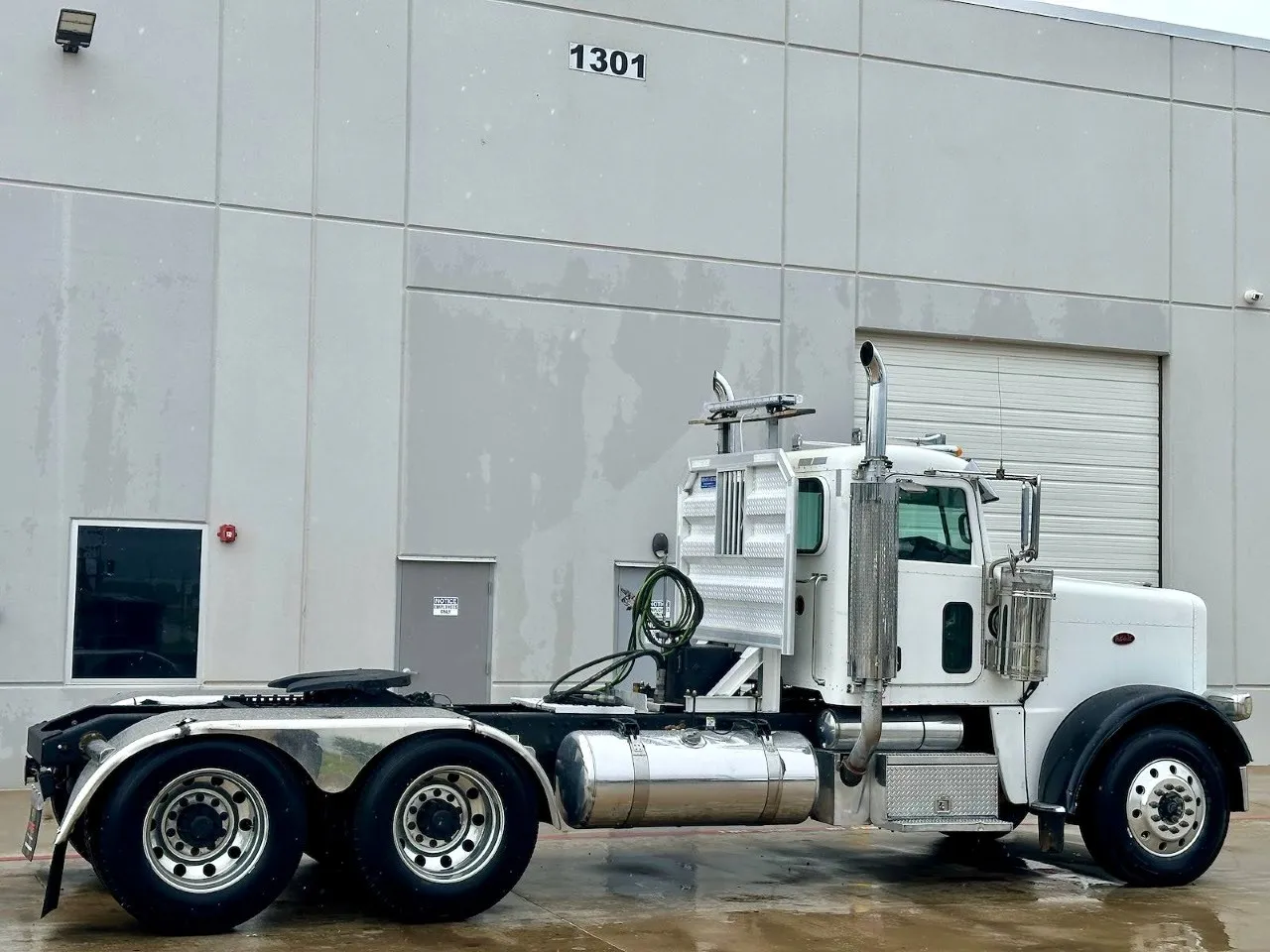 2008 Peterbilt 388 in Hutchins, TX — photo 5