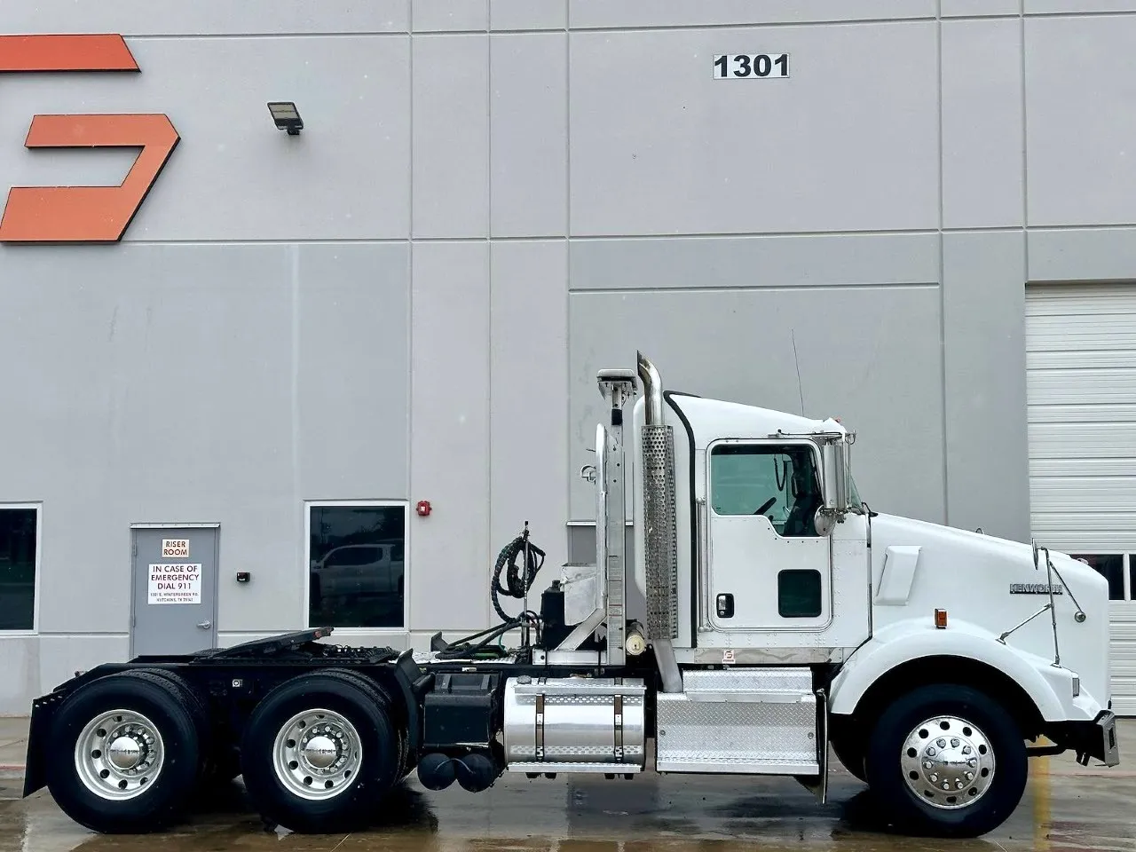 2013 Kenworth T800 in Hutchins, TX — photo 3
