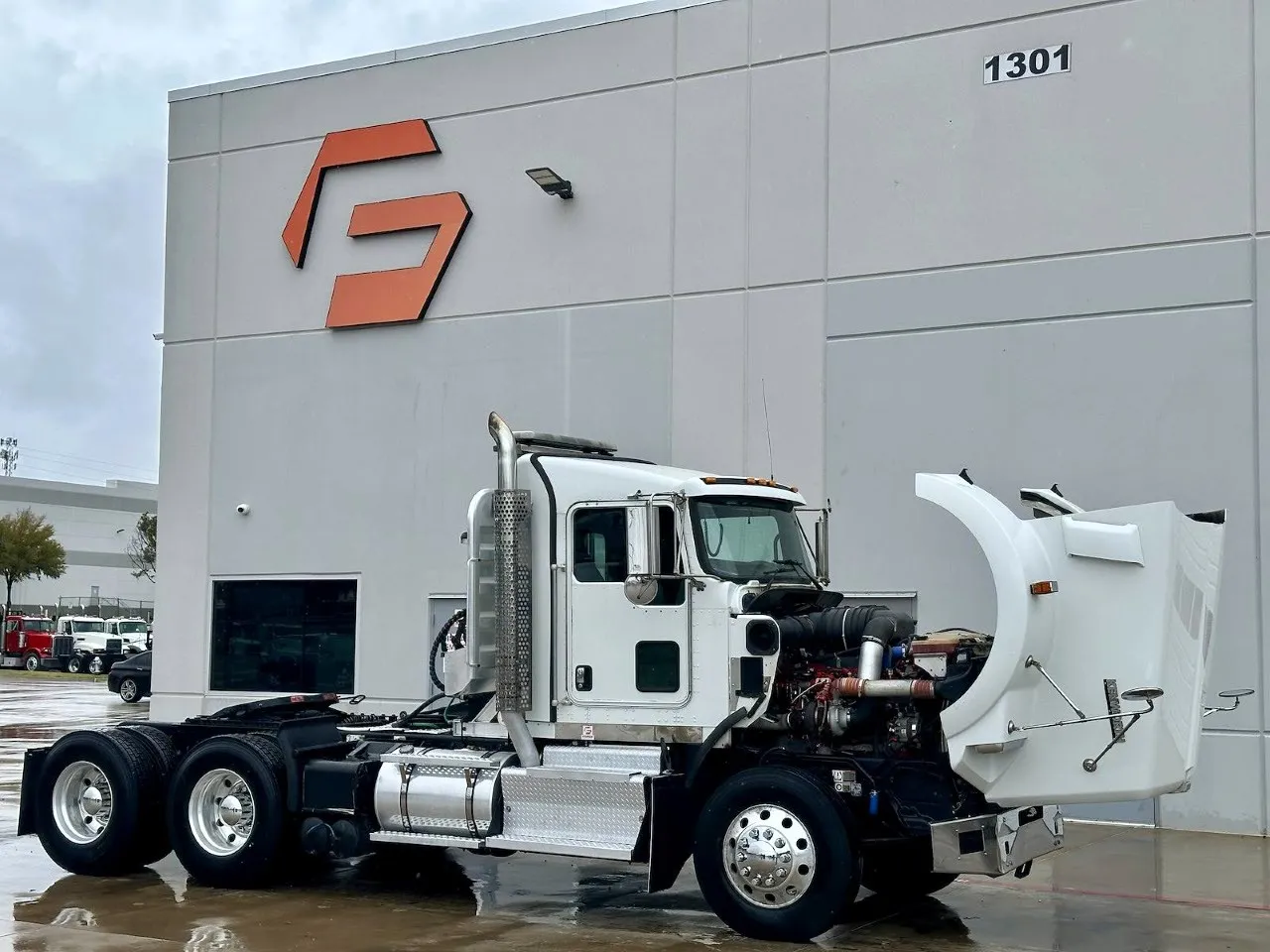 【中古】HZRDUS T800 5.0 65 Used 2013 KENWORTH T800 for sale in Hutchins, TX at Forge Truck