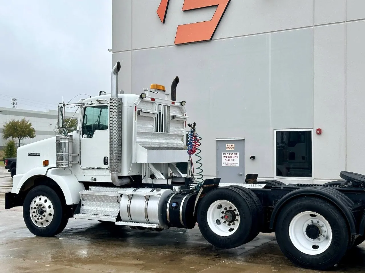 2012 Kenworth T800 in Hutchins, TX — photo 8