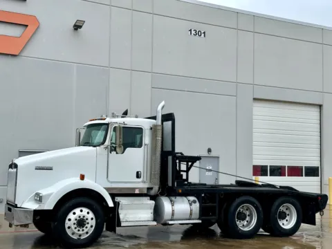 Photos of 2012 KENWORTH T800 for sale in Hutchins, TX at Forge Truck Centers - Texas