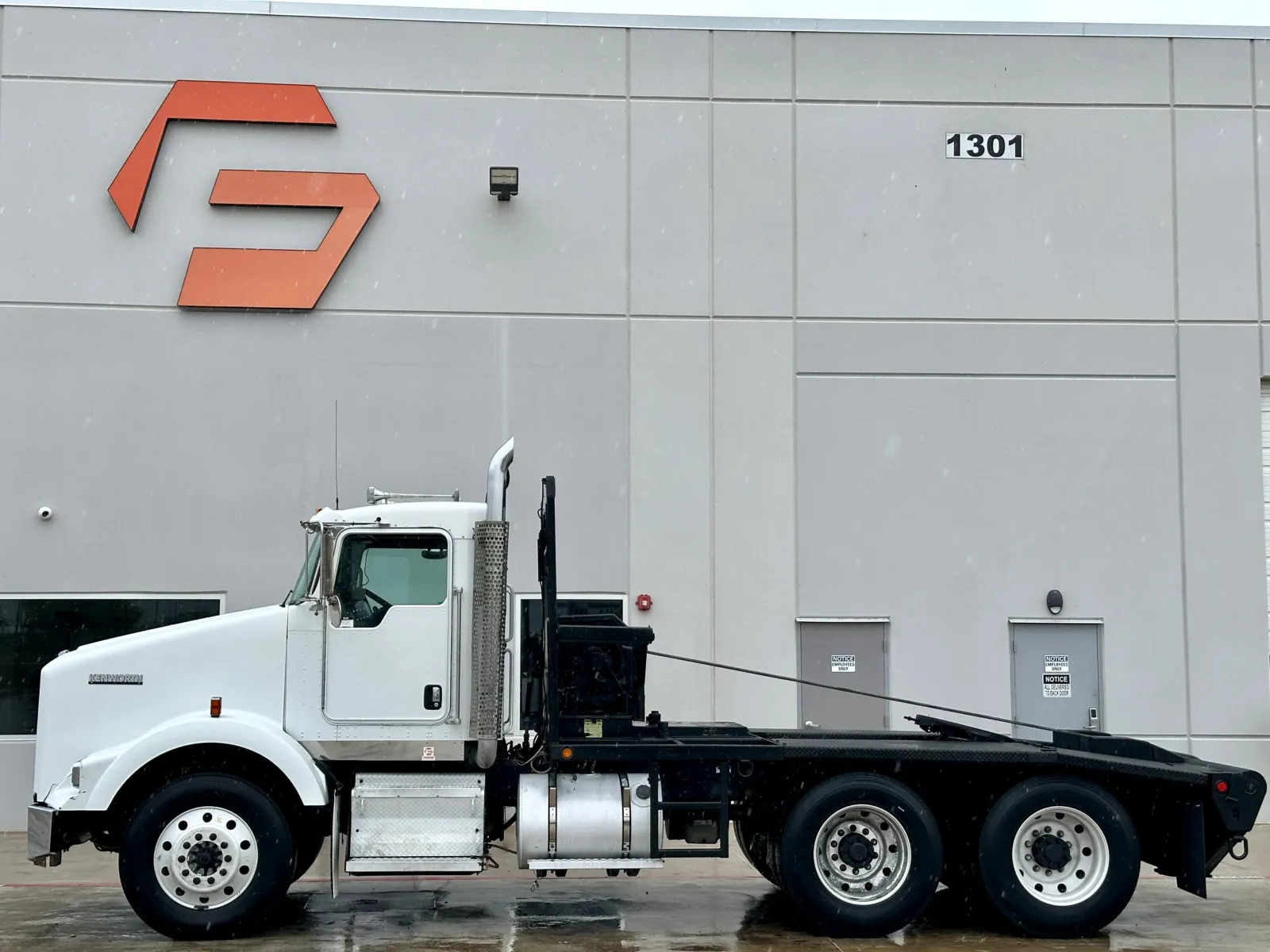 2012 Kenworth T800 in Hutchins, TX — photo 4