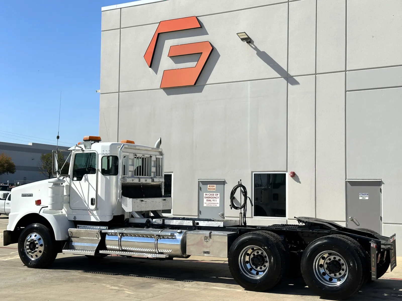 2006 Kenworth T800 in Hutchins, TX — photo 2