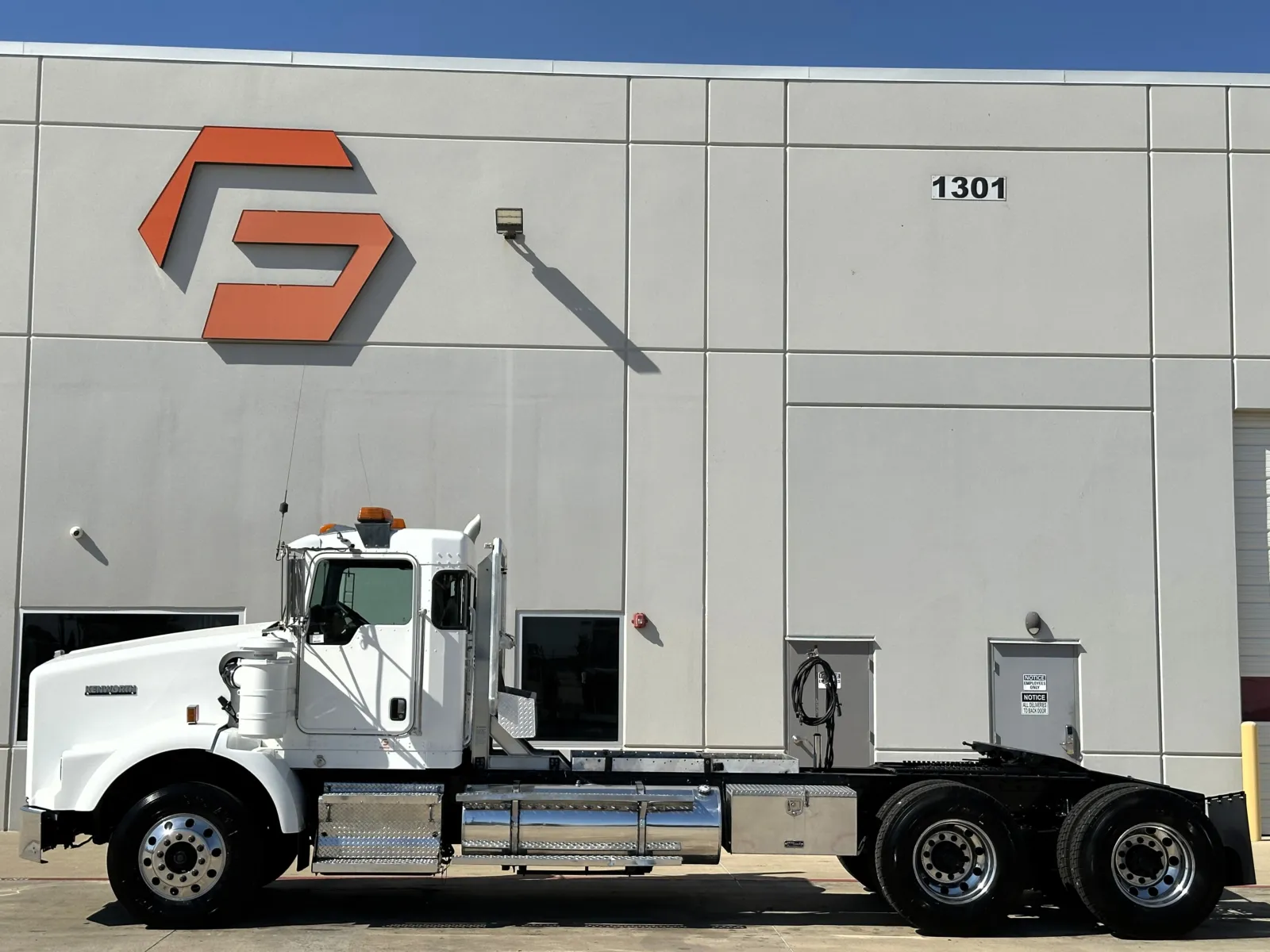 2006 Kenworth T800 in Hutchins, TX — photo 4