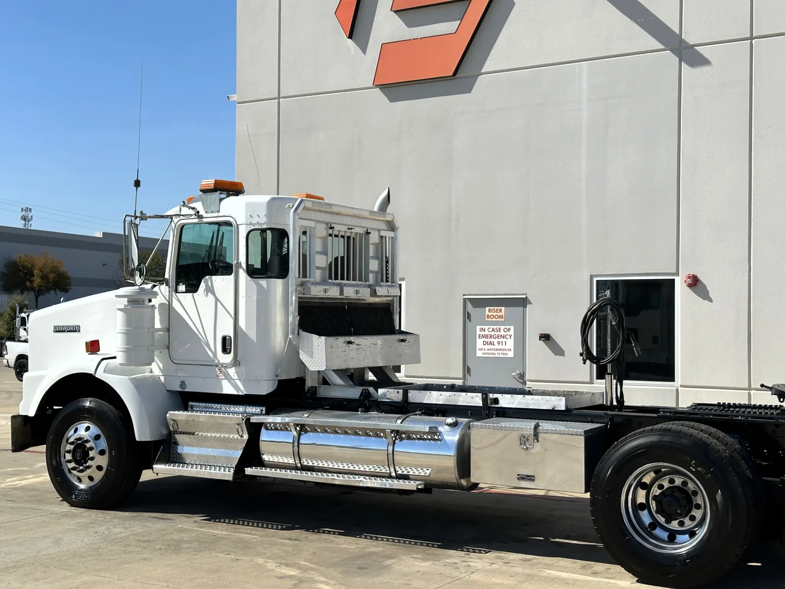 2006 Kenworth T800 in Hutchins, TX — photo 8