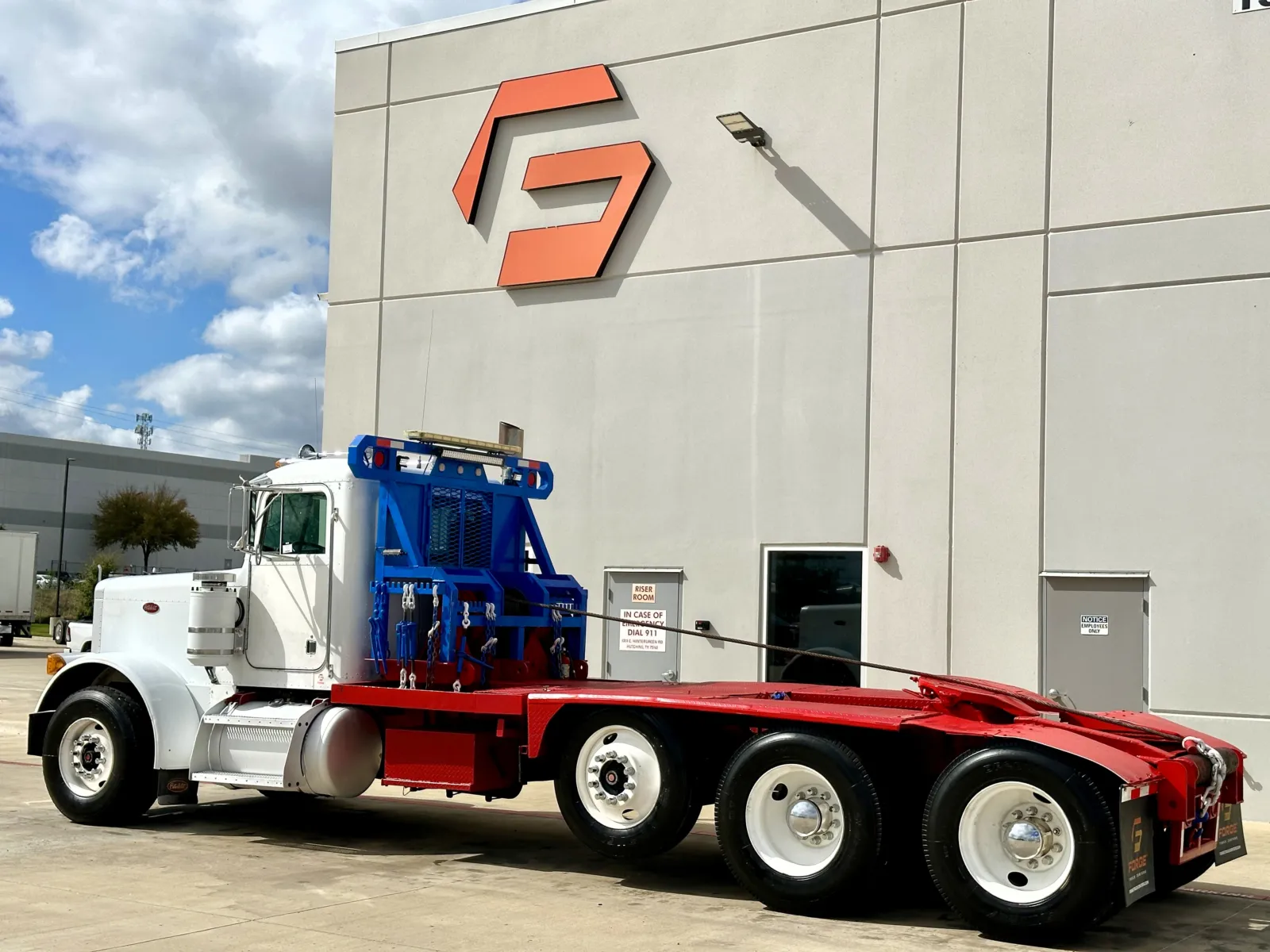 1998 Peterbilt 379 in Hutchins, TX — photo 6