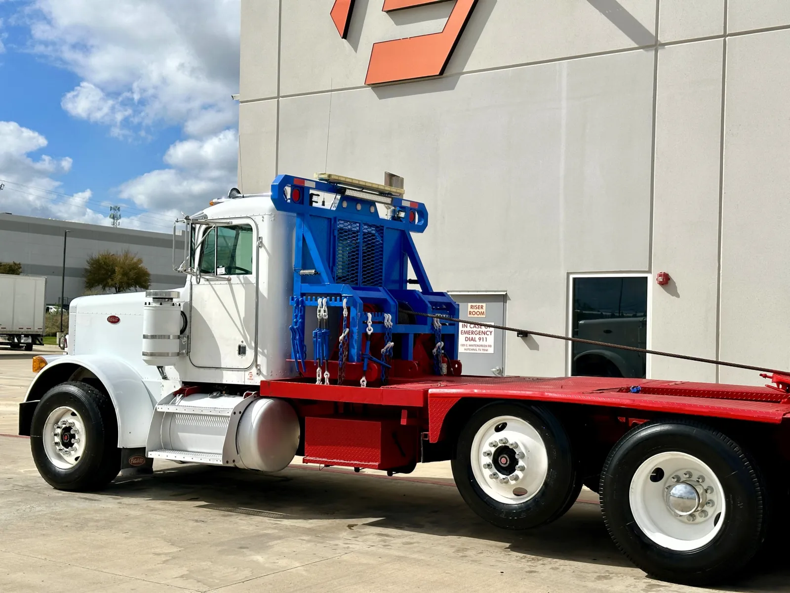1998 Peterbilt 379 in Hutchins, TX — photo 8