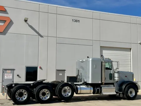 More photos of 2013 PETERBILT 388 at Forge Truck Centers - Texas, TX