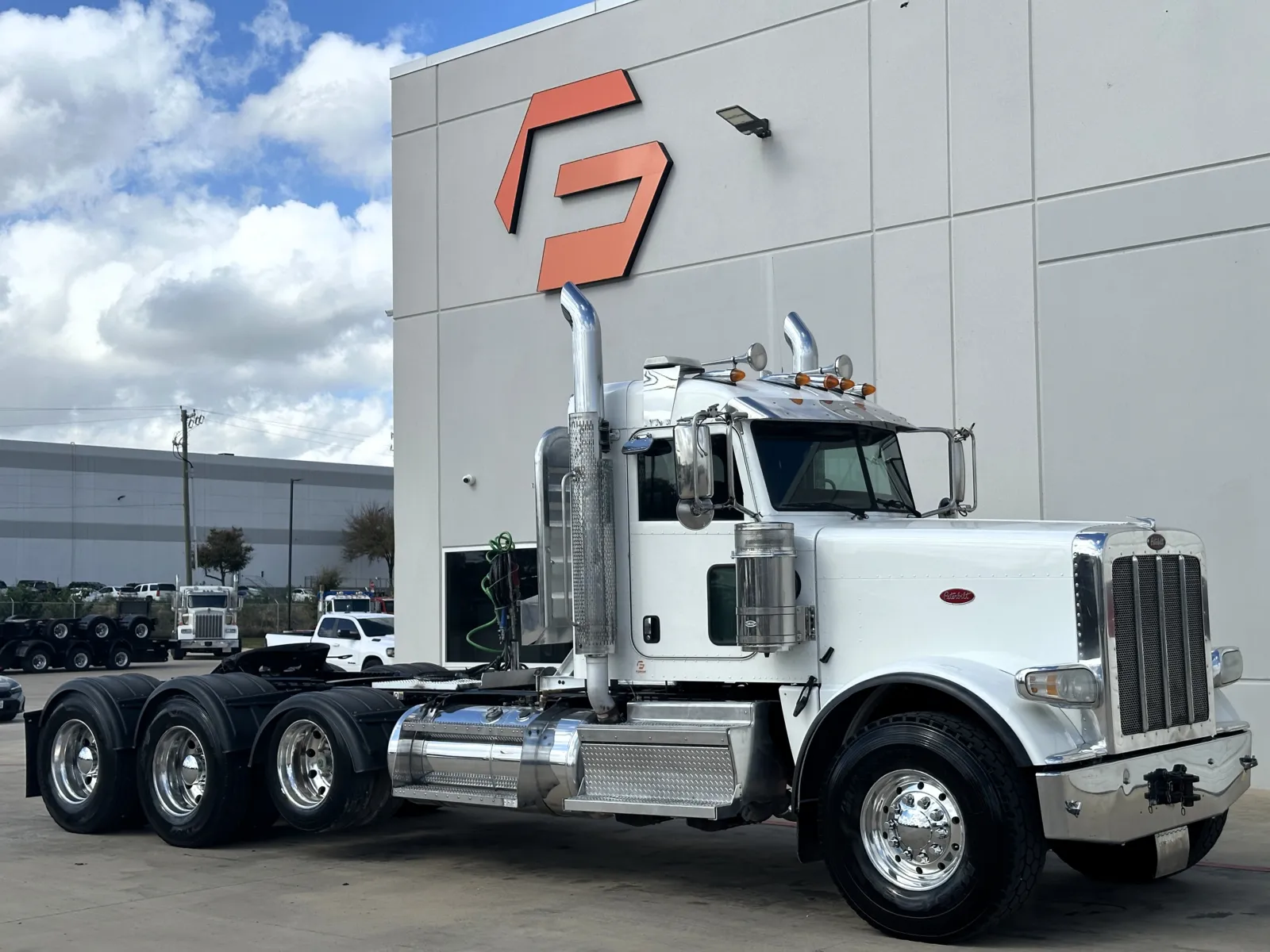 2019 PETERBILT 389 for sale in Hutchins, TX