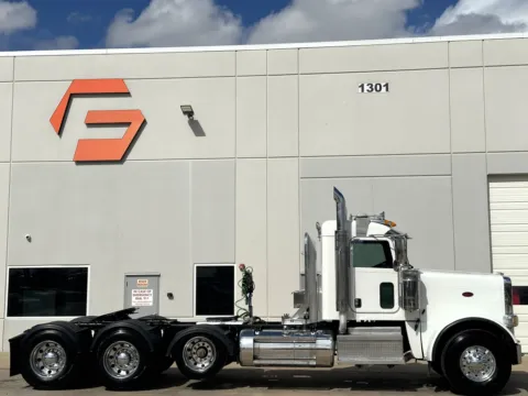 Another view of 2019 PETERBILT 389 for sale in Hutchins, TX at Forge Truck Centers - Texas