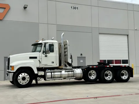 Photos of 2015 MACK CHU613 for sale in Hutchins, TX at Forge Truck Centers - Texas