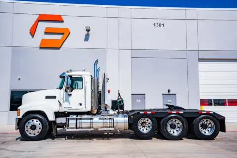 More photos of 2015 MACK CHU613 at Forge Truck Centers - Texas, TX