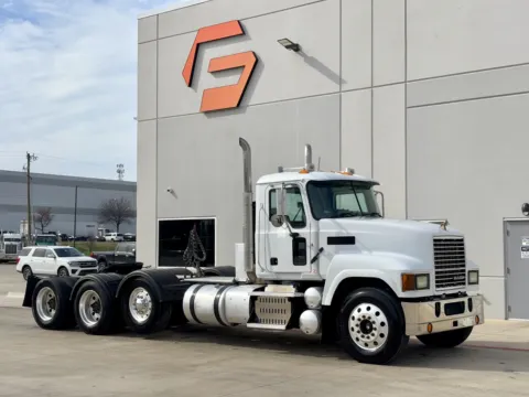 2012 MACK CHU613 for sale in Hutchins, TX