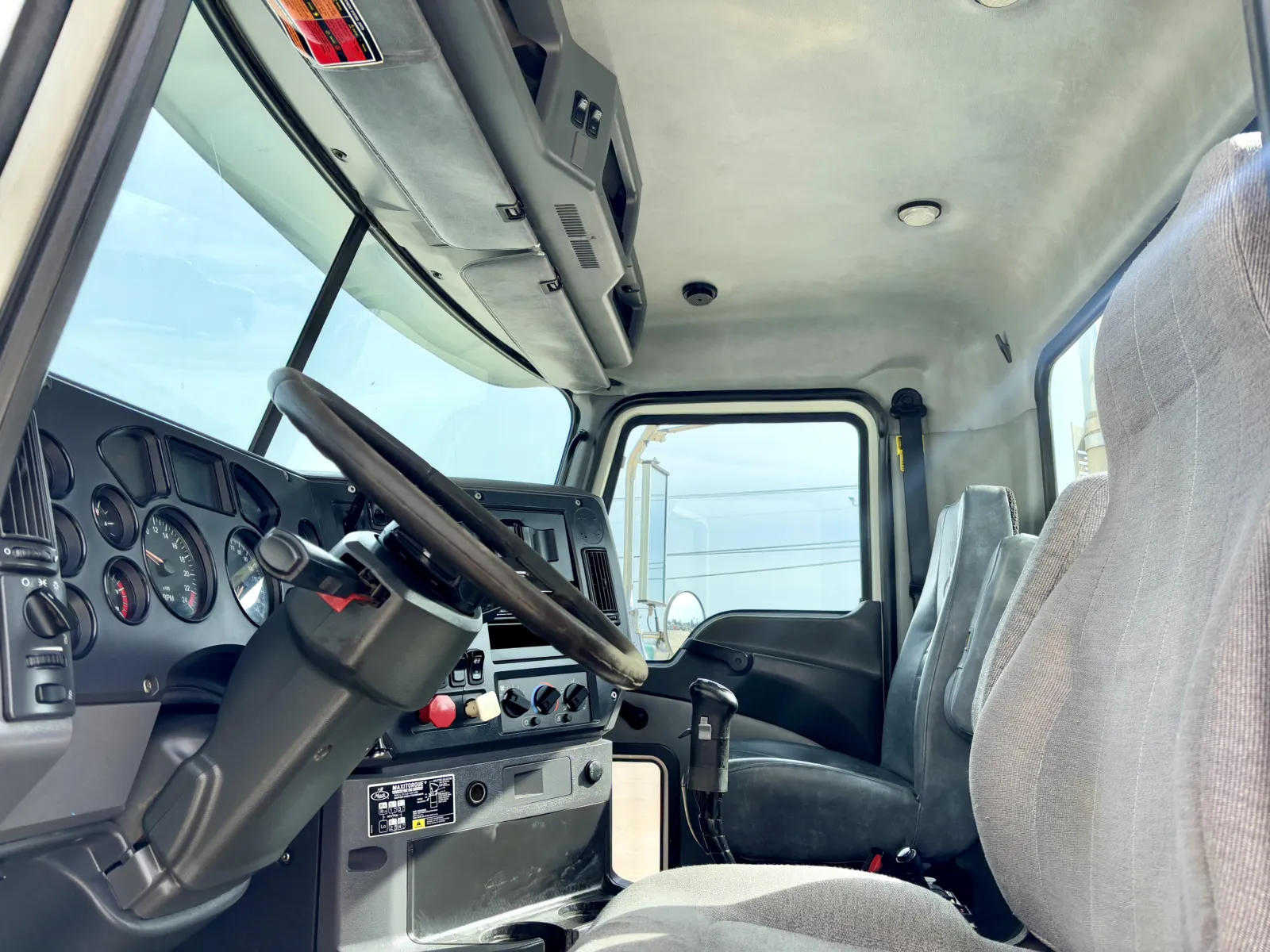 2012 Mack - image 14