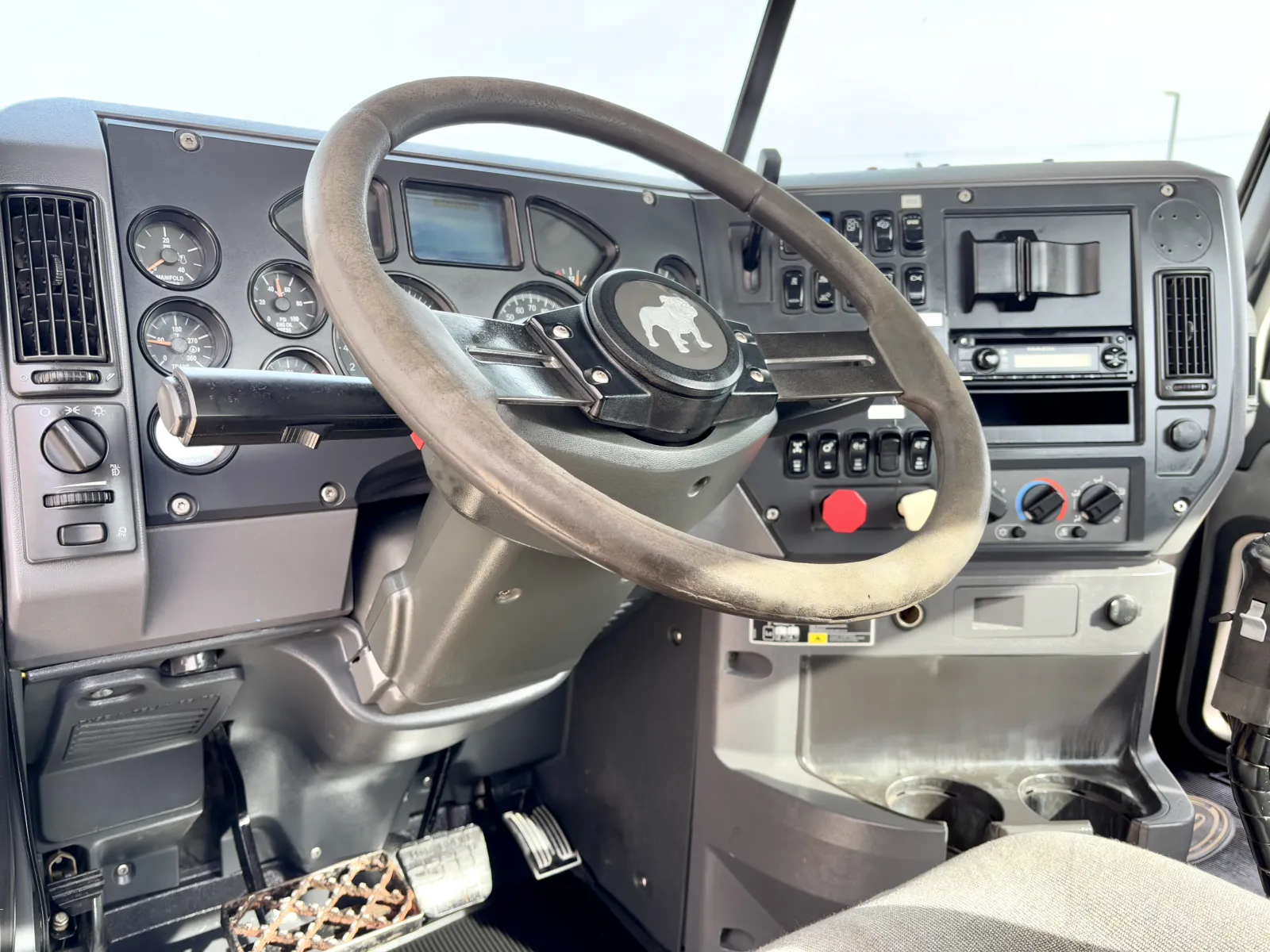 2012 Mack - image 15